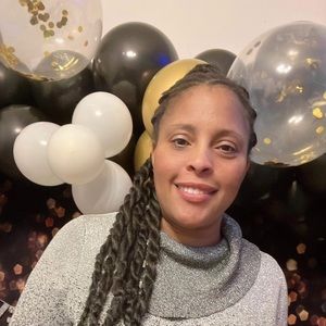 Meet your Posher, Yolanda